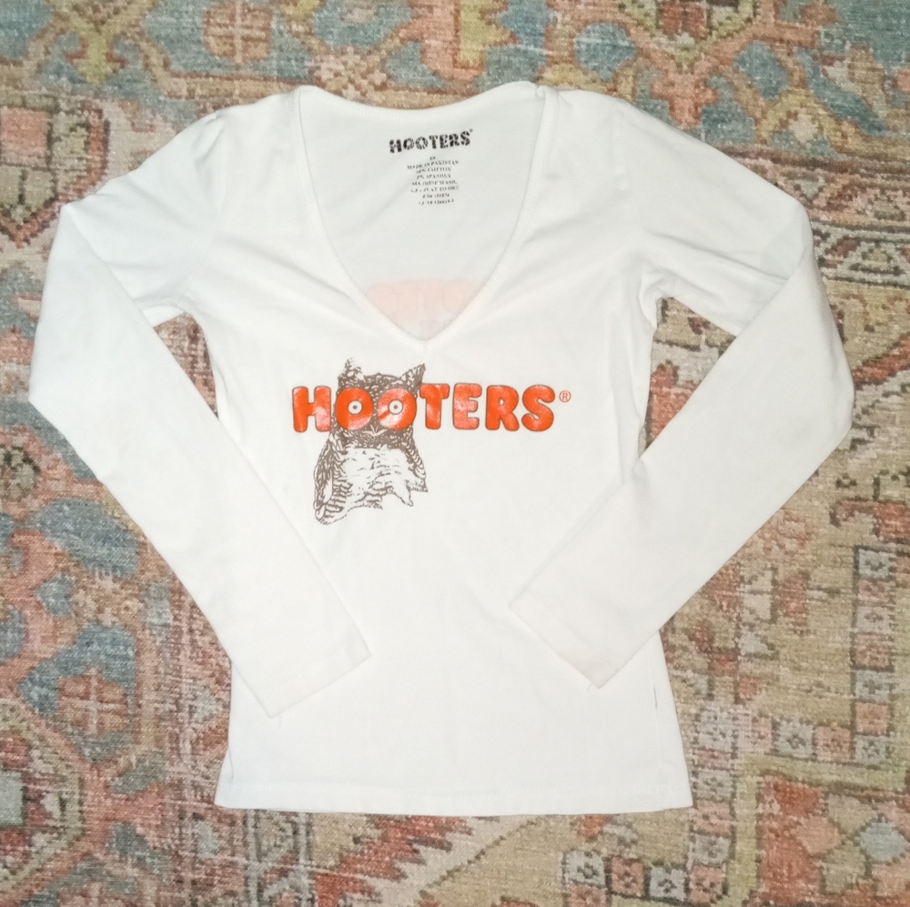 Hooters longsleeve v-neck uniform top XS!!!